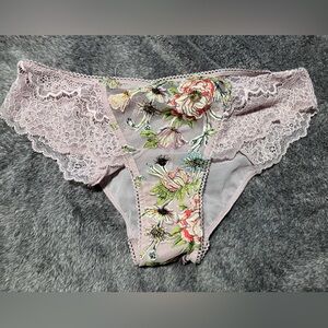 Victoria’s Secret Dream Angels Panty Size M NWT